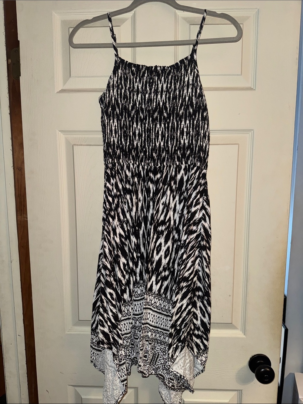Like New Women's Black & White Ikat Handkerchief Hem Spaghetti Strap Dress